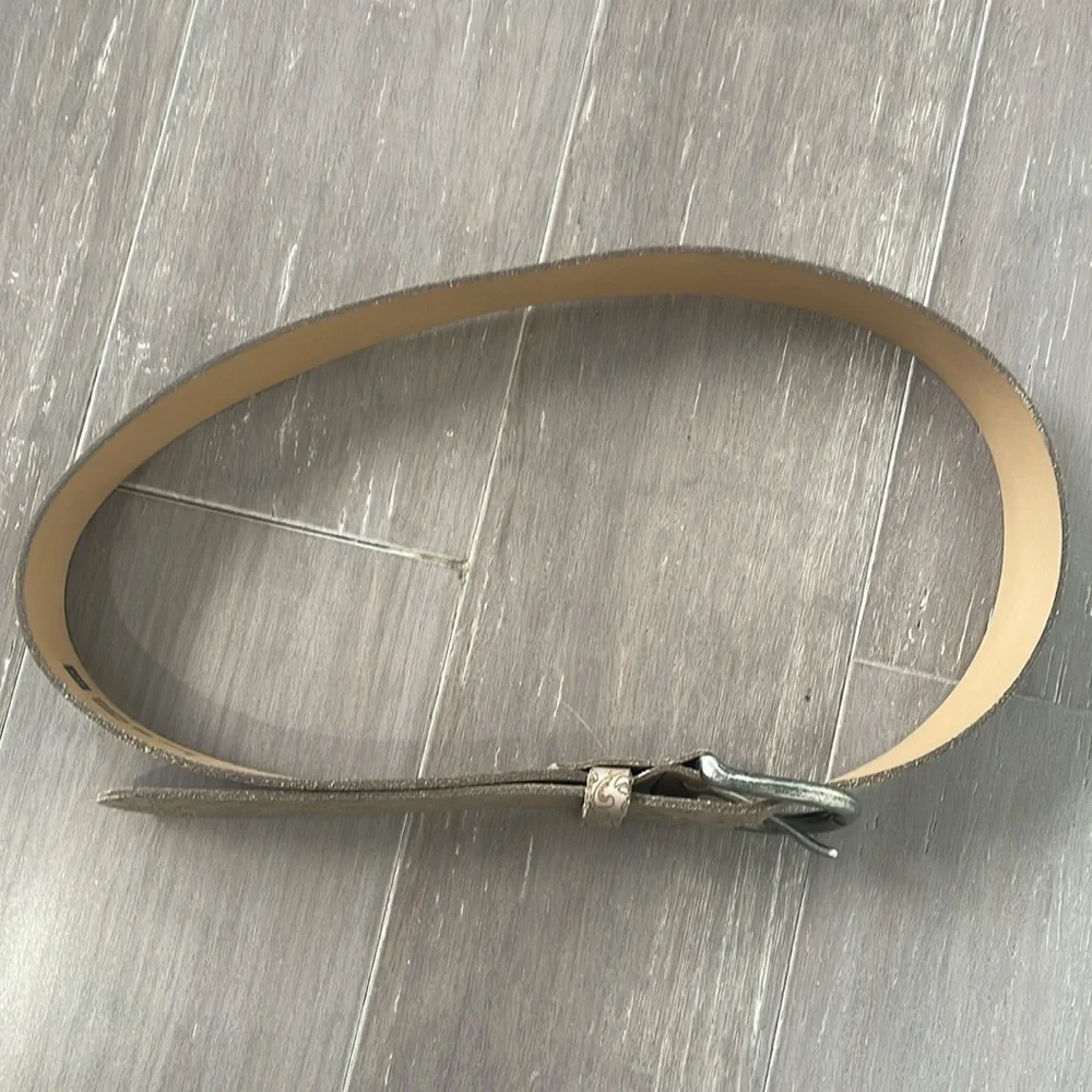 Gap Cow leather hippie artsy boho festival 70’s brown neutral belt. Size Small